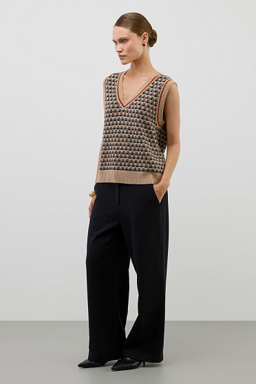 zhilet-bezhevyy-ev-30248-sh-bezhevyy