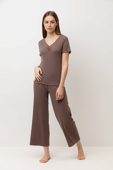 pizhama-brazilskiy-dub-e-20194-korichnevyy