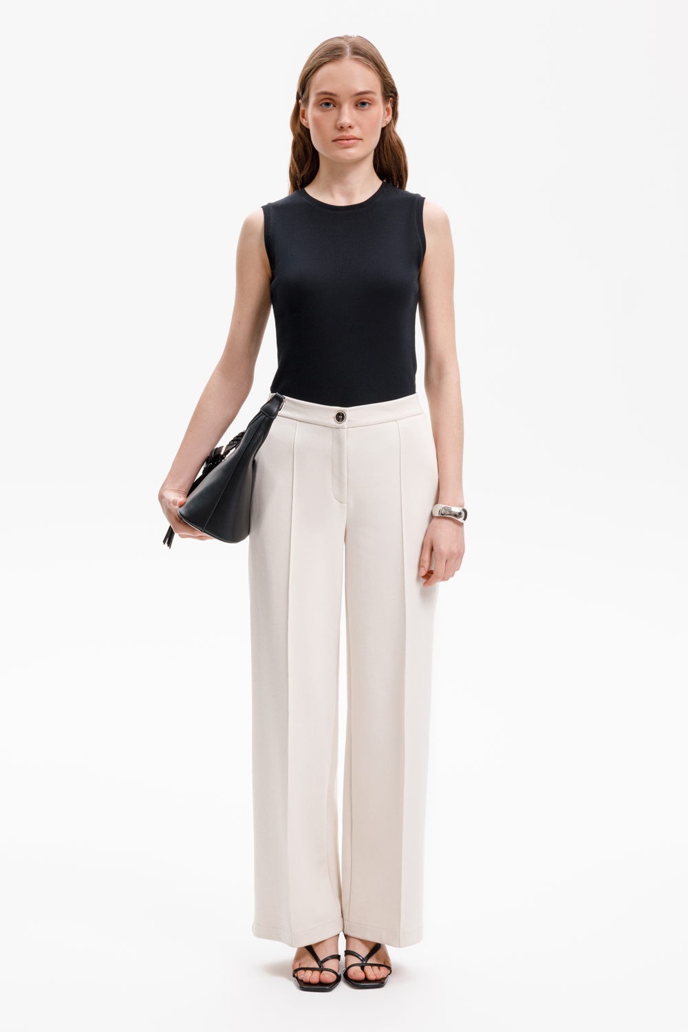 картинка Брюки свободного кроя из премиального трикотажа от магазина Одежда+