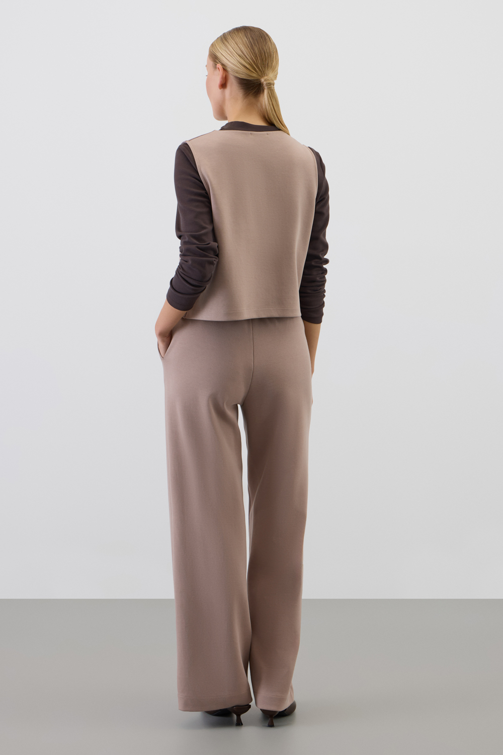 картинка Жилет от магазина Одежда+