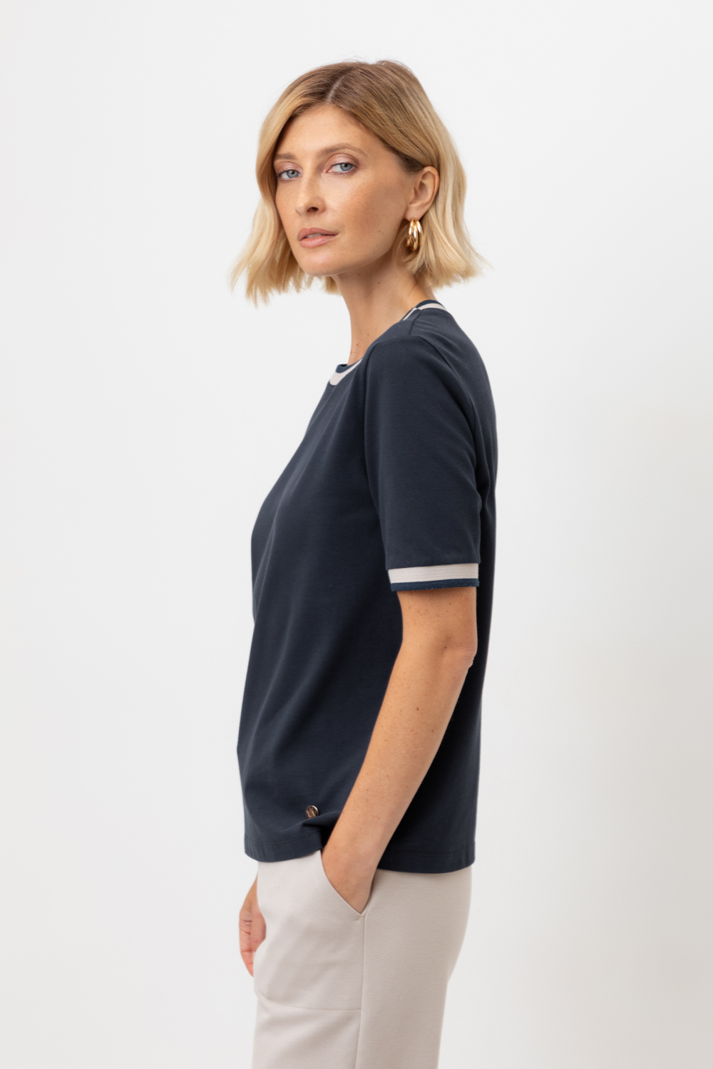 картинка Футболка с контрастными деталями от магазина Одежда+