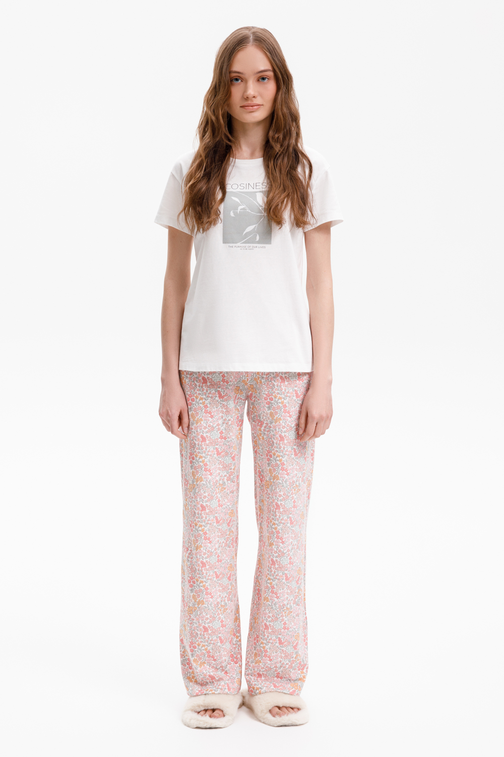 картинка Комплект с футболкой и брюками из 100% хлопка от магазина Одежда+