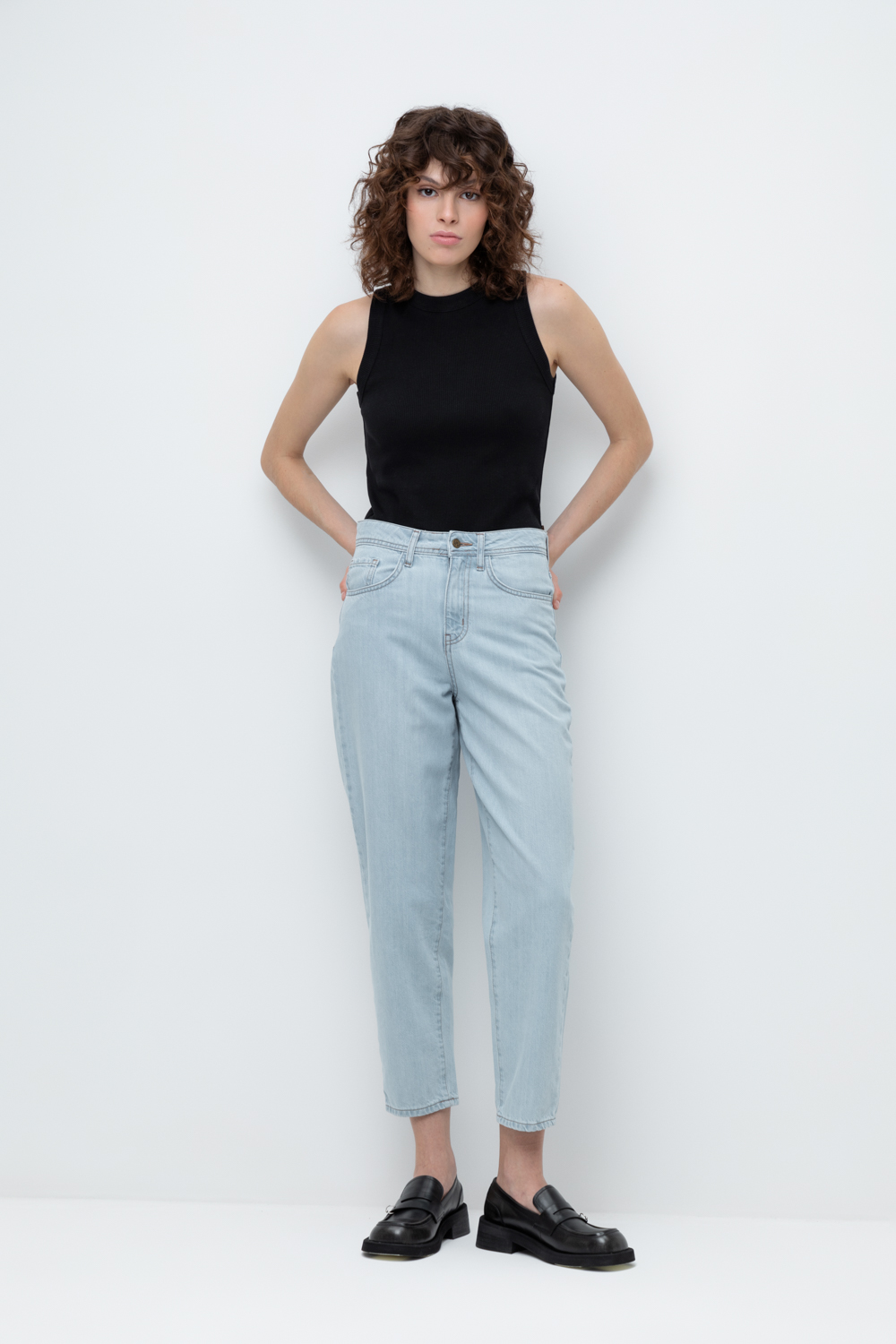 картинка Джинсы женские от магазина Одежда+