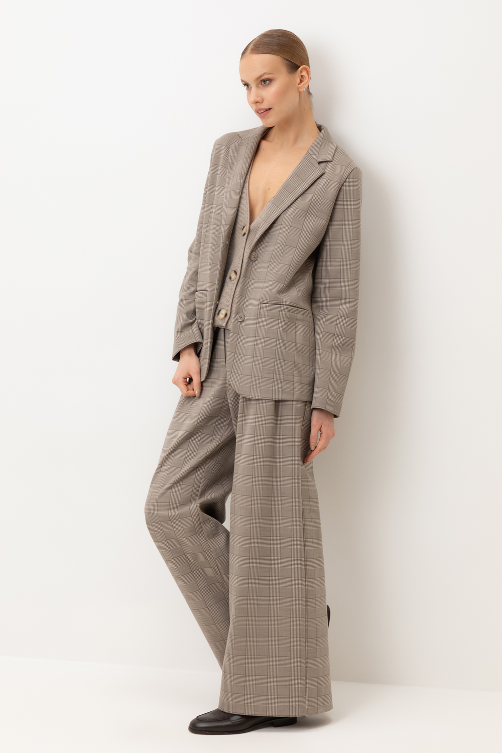 картинка жакет кремовый, клетка глен от магазина Одежда+