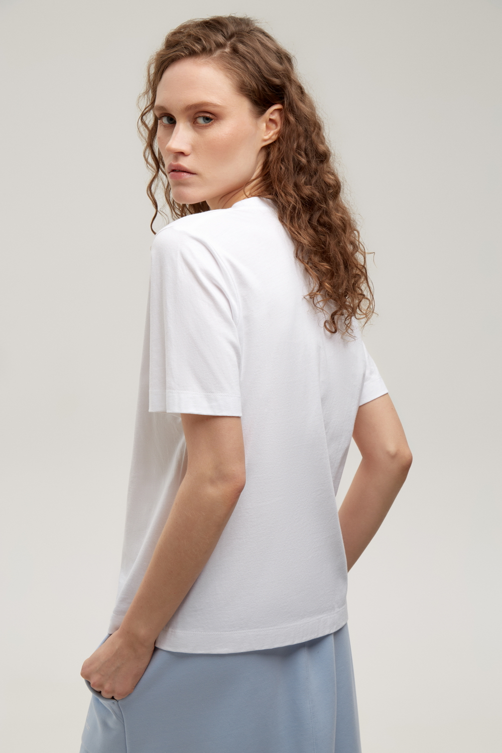 картинка Футболка из 100% хлопка с принтом от магазина Одежда+