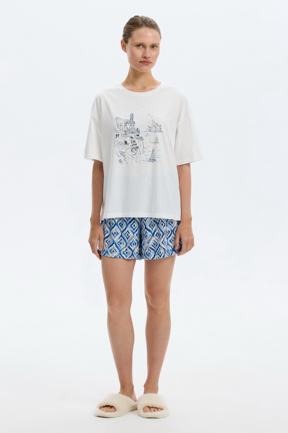 картинка Комплект футболка и шорты из хлопка с модалом от магазина Одежда+