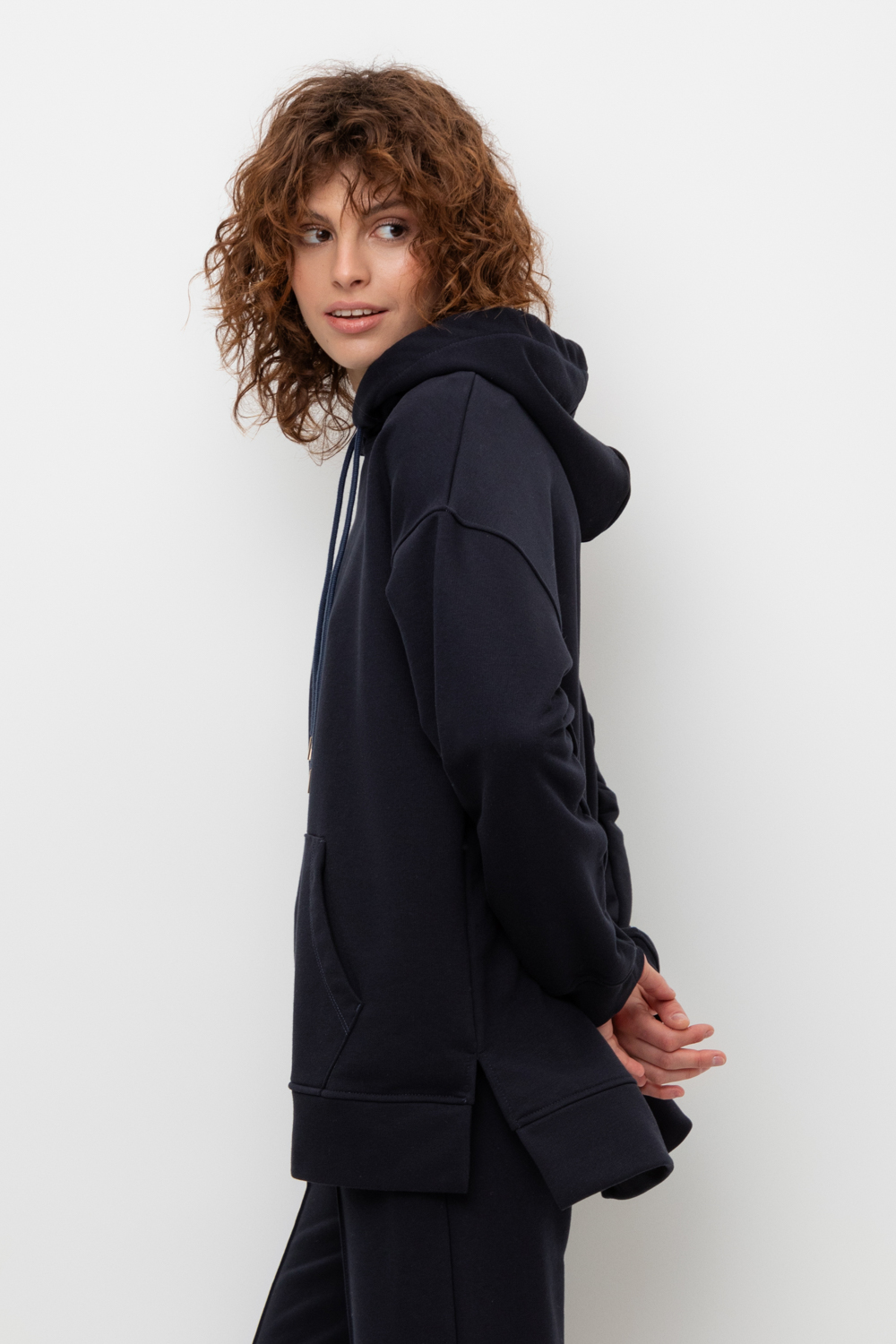 картинка Толстовка с капюшоном из петельчатого футера от магазина Одежда+