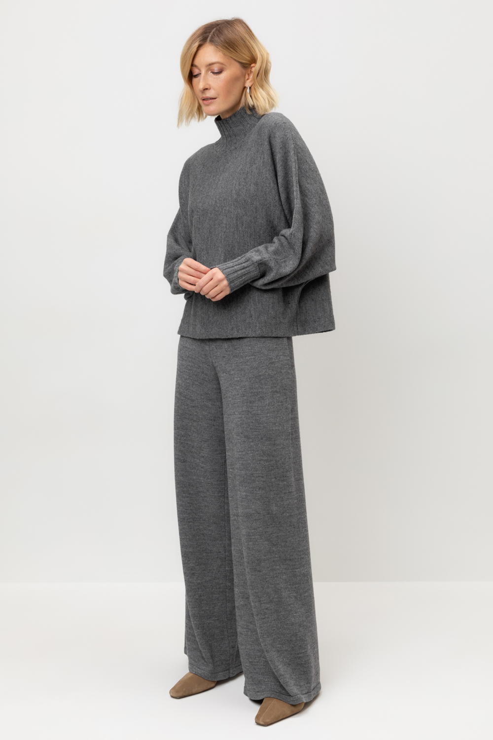 картинка Широкие брюки из итальянской шерсти от магазина Одежда+