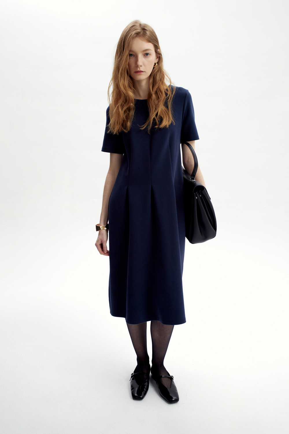 картинка Классическое платье-футляр приталенного силуэта от магазина Одежда+