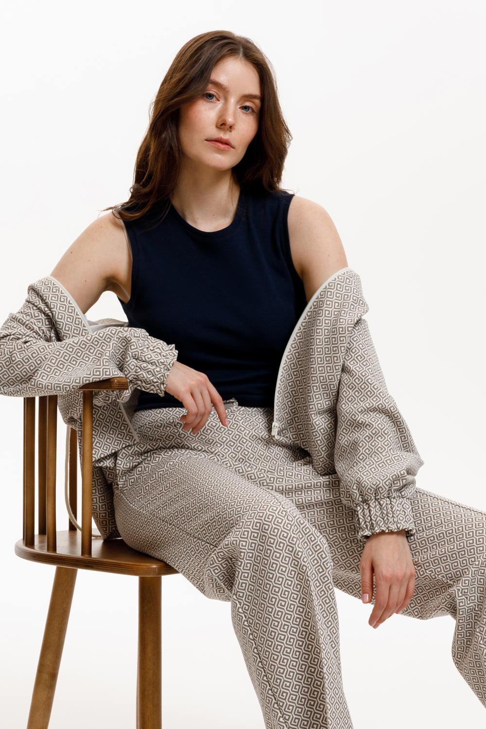 картинка Брюки со стрелками из премиального трикотажа от магазина Одежда+