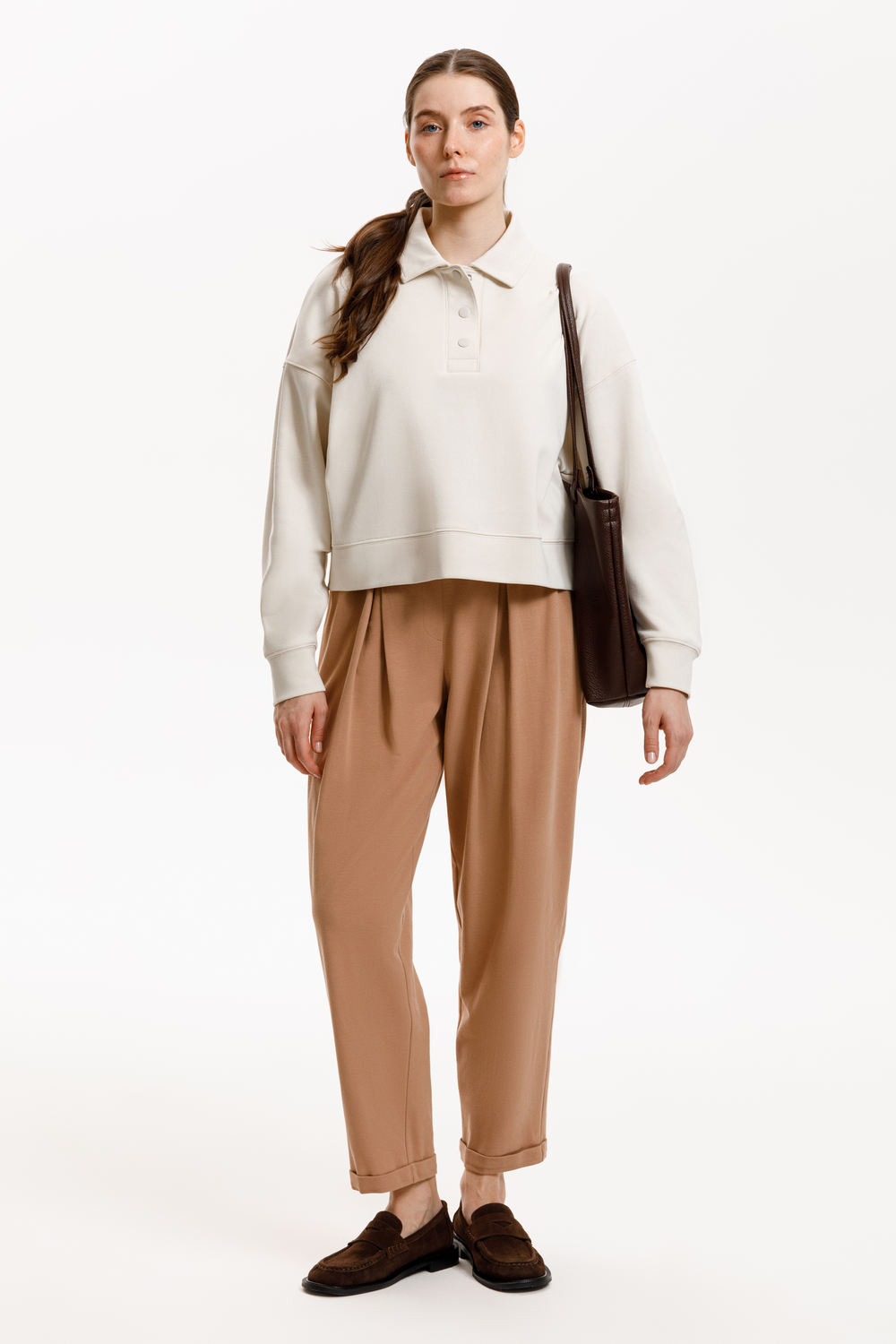 картинка Брюки с защипами из пике от магазина Одежда+