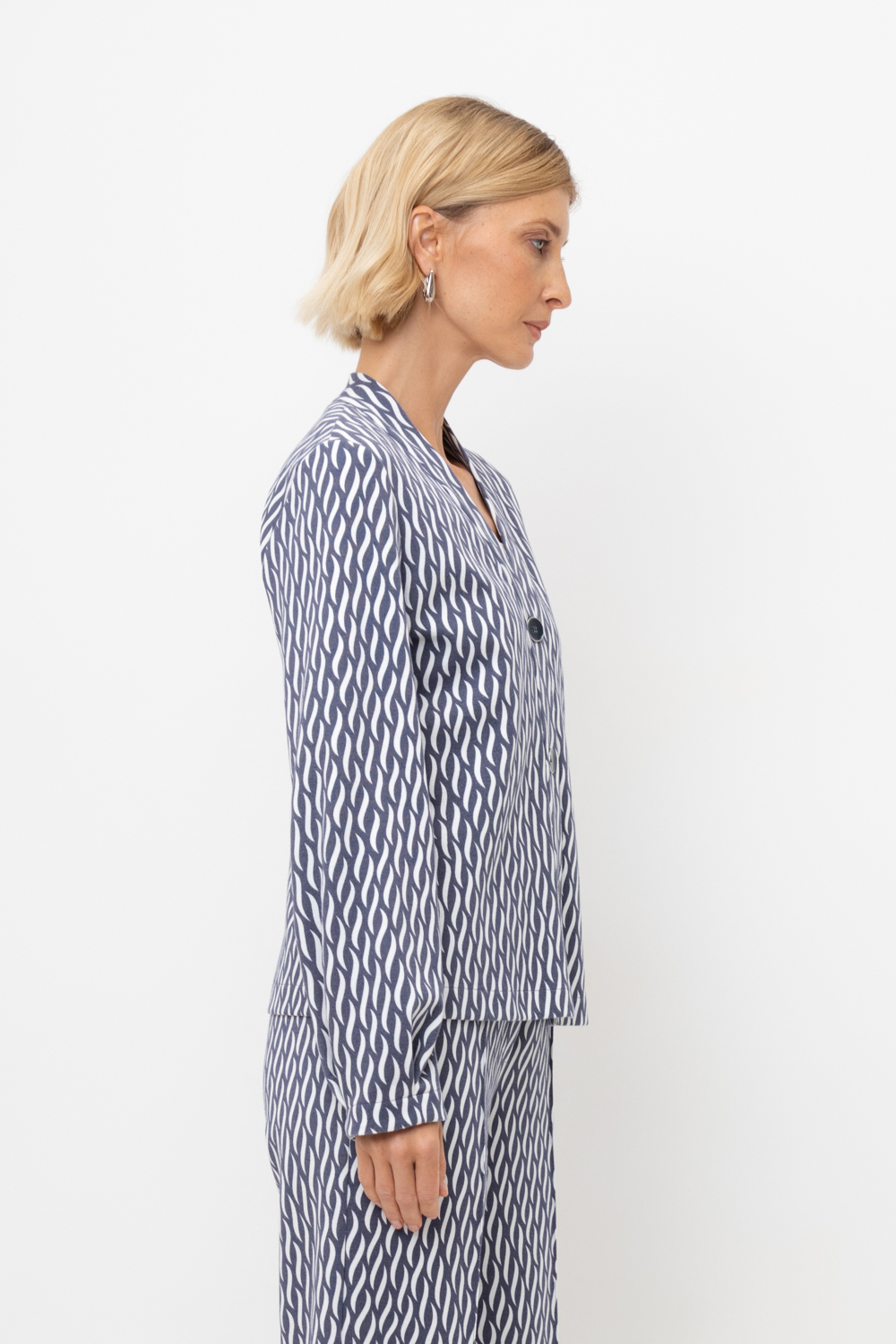 картинка Жакет приталенного силуэта от магазина Одежда+