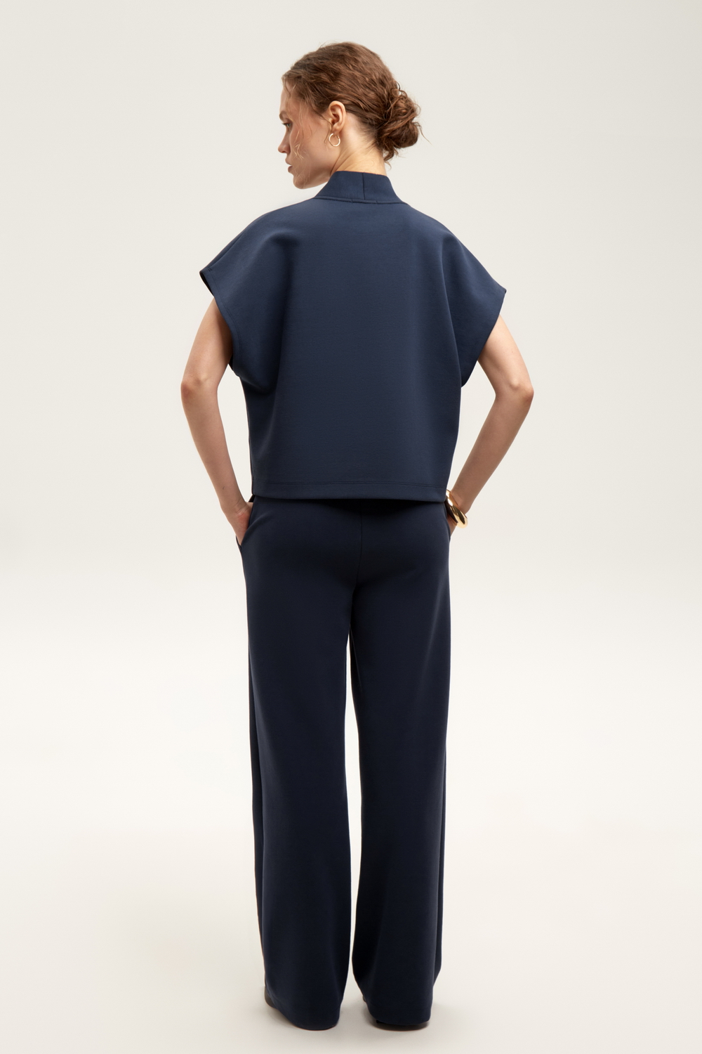 картинка Жилет из премиального трикотажа от магазина Одежда+