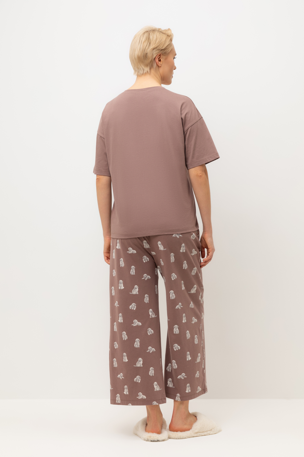 картинка Комплект футболка и брюки из хлопка от магазина Одежда+