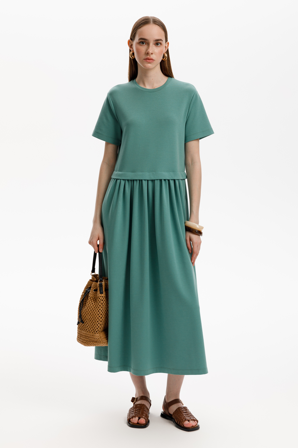 картинка Платье со сборкой на талии от магазина Одежда+