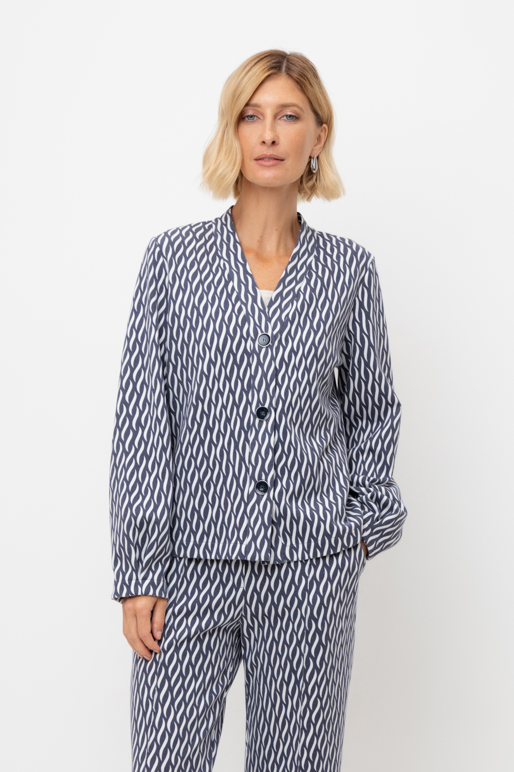 картинка Жакет приталенного силуэта от магазина Одежда+