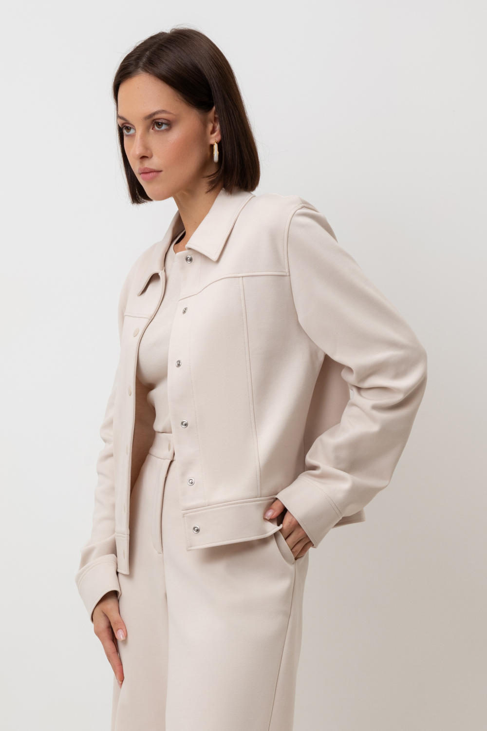 картинка Укороченный жакет из премиального трикотажа от магазина Одежда+