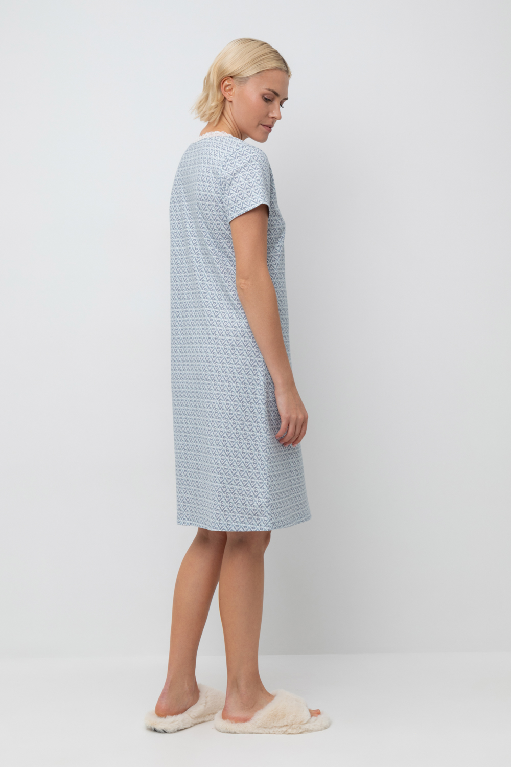 картинка Сорочка с кружевом из 100% хлопка от магазина Одежда+