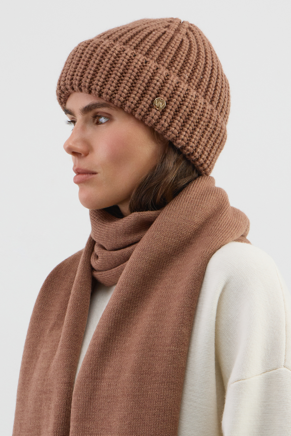 картинка Шапка вязаная с отворотом от магазина Одежда+