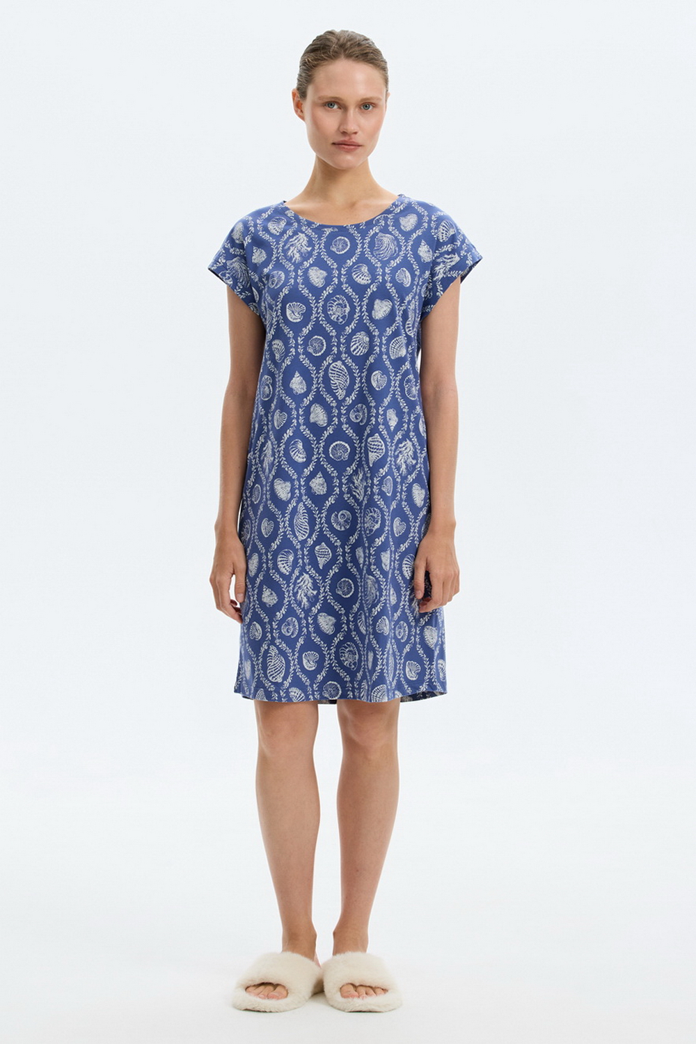 картинка Удлиненная футболка из 100% хлопка от магазина Одежда+