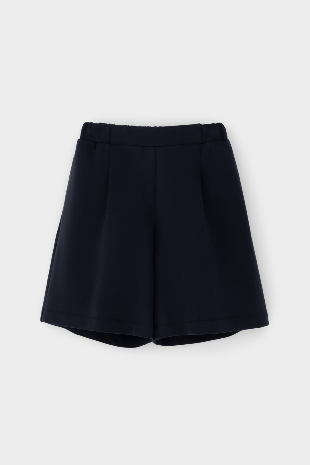 картинка Шорты с защипами из премиального трикотажа от магазина Одежда+