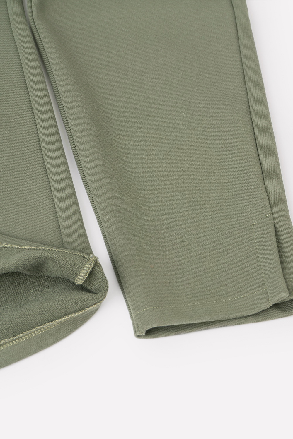 картинка Брюки прямого кроя из петельчатого футера от магазина Одежда+