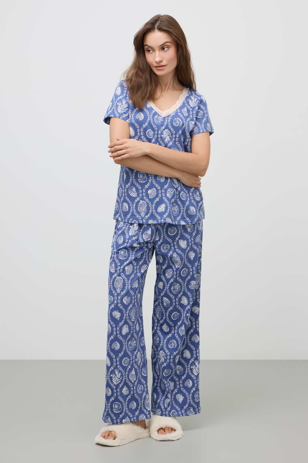 картинка Комплект футболка и брюки из гребенного хлопка от магазина Одежда+