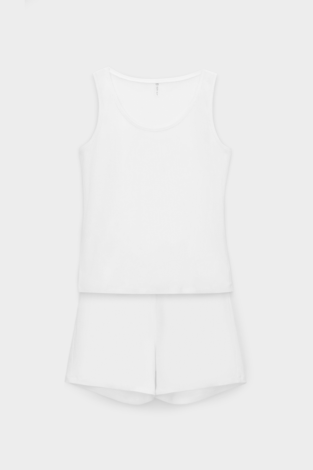 картинка Комплект топ и шорты из эластичного полотна в рубчик от магазина Одежда+