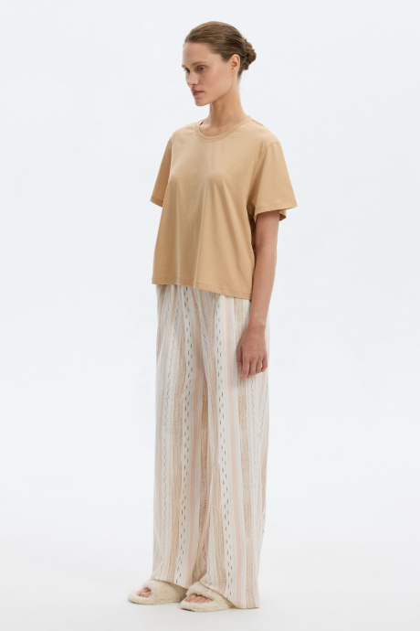 картинка Комплект футболка и брюки из хлопка с модалом от магазина Одежда+