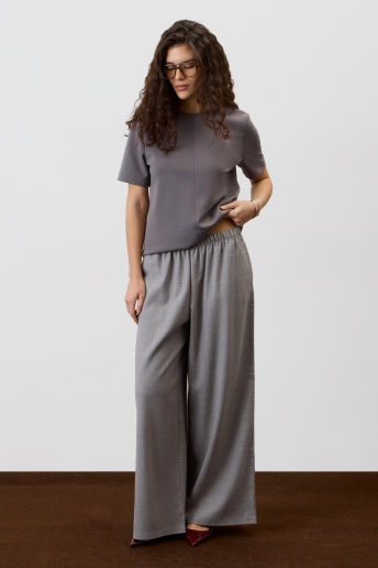 картинка брюки светло-серый от магазина Одежда+