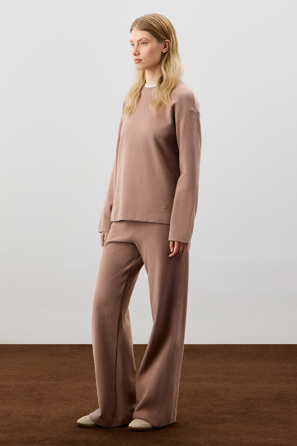 картинка Комплект джемпер и брюки с пич эффектом от магазина Одежда+