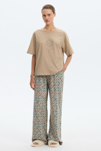 картинка Комплект футболка и брюки из гребенного хлопка от магазина Одежда+