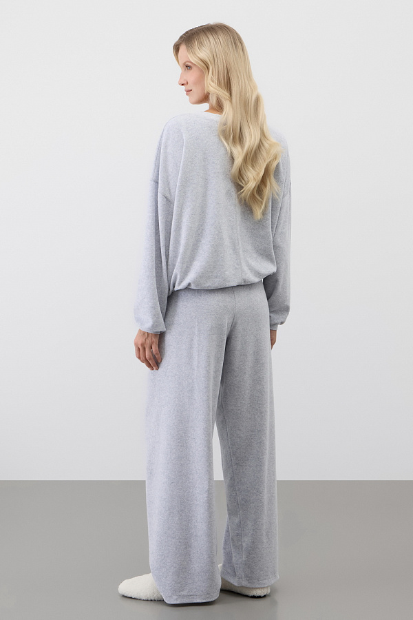 картинка Комплект джемпер и брюки из велюра от магазина Одежда+