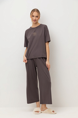 pizhama-korichnevyy-e-20183-korichnevyy