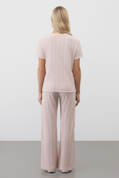 картинка Комплект футболка и брюки из ажурного хлопка от магазина Одежда+