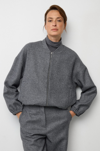 картинка Бомбер из фланели от магазина Одежда+