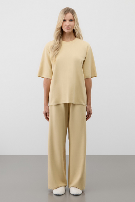 картинка Комплект футболка и брюки из вафельного хлопка от магазина Одежда+