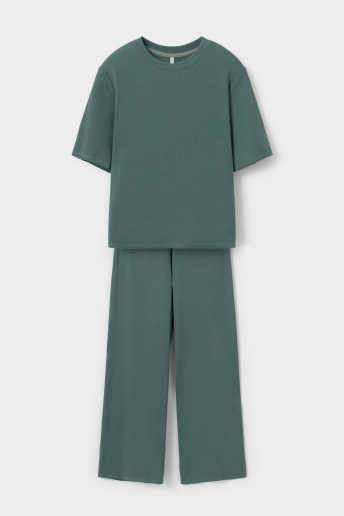 картинка Комлпект футболка и брюки из объемного трикотажа от магазина Одежда+