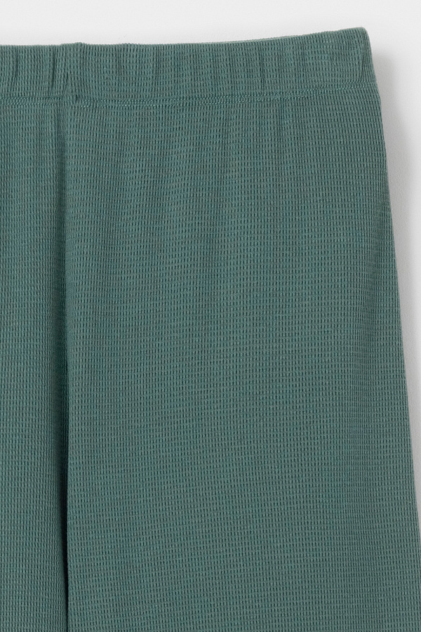 картинка Комлпект футболка и брюки из объемного трикотажа от магазина Одежда+