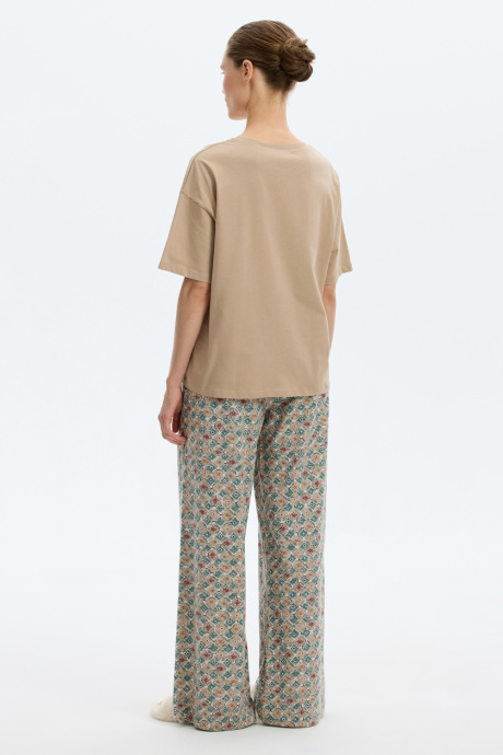 картинка Комплект футболка и брюки из гребенного хлопка от магазина Одежда+