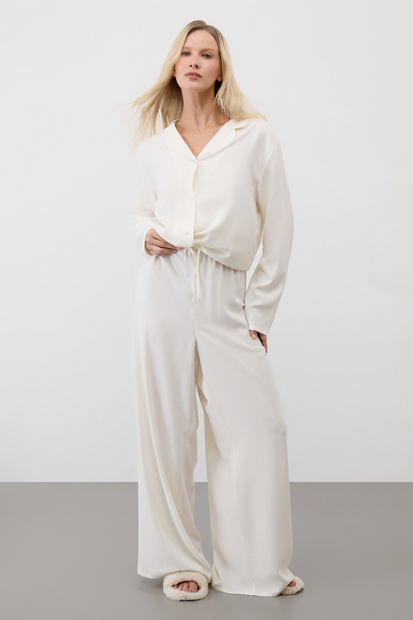 картинка Комплект рубашка и брюки из вискозы от магазина Одежда+